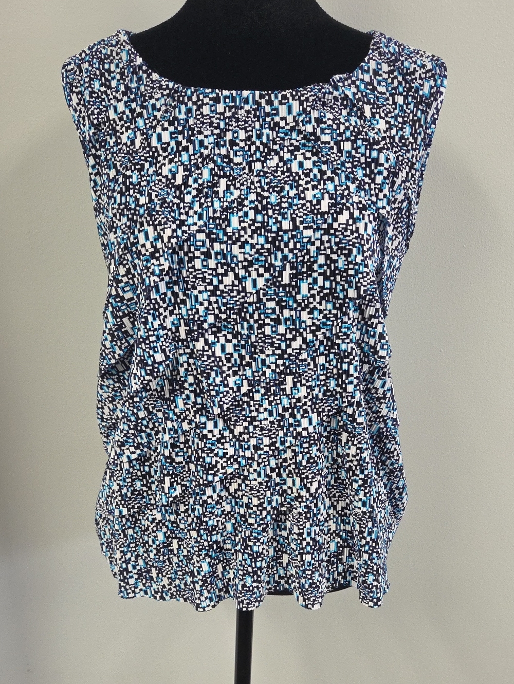 Christopher & Banks Blue, Turquoise & White Geo Print Tank